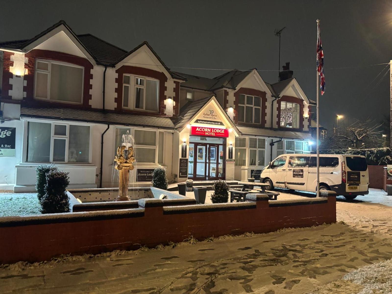 Acorn Gatwick & Parking Horley